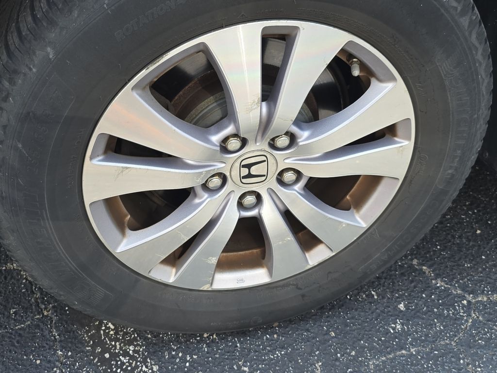 Used 2016  Honda SE image 11