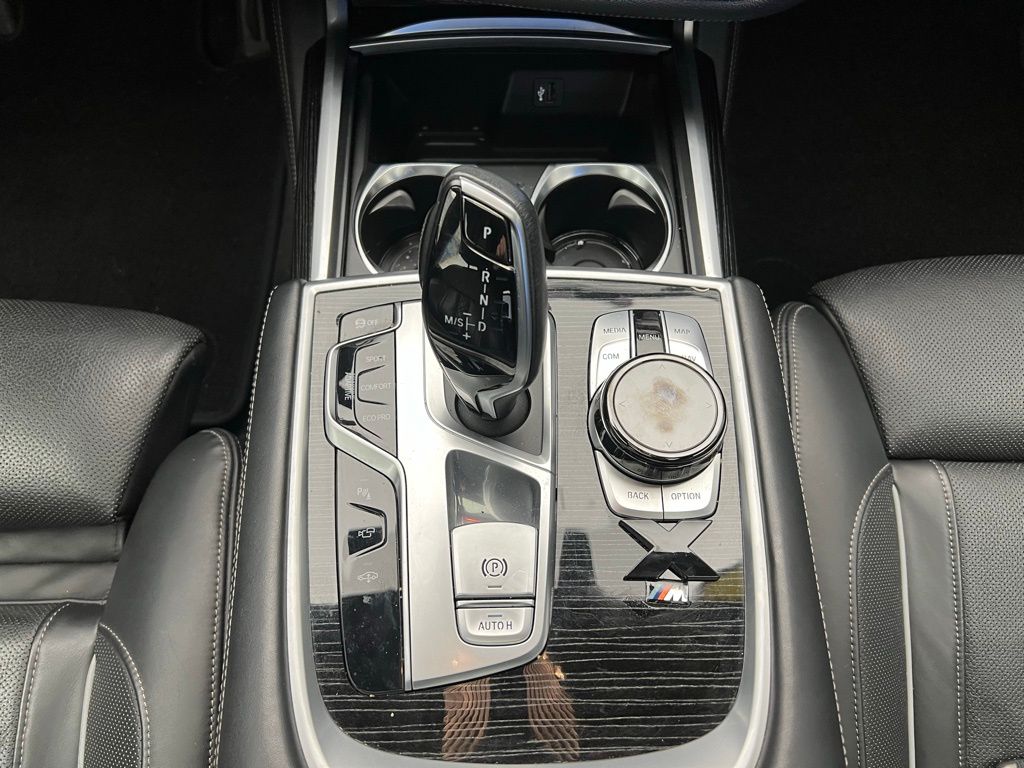 Thumbnail: 2019 BMW 7 Series - 16