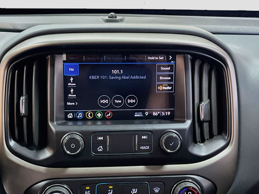 Used 2022 Black Chevrolet Z71 image 15