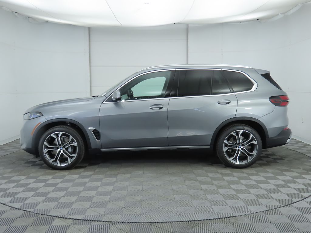 Thumbnail: 2026 BMW X5 - 9