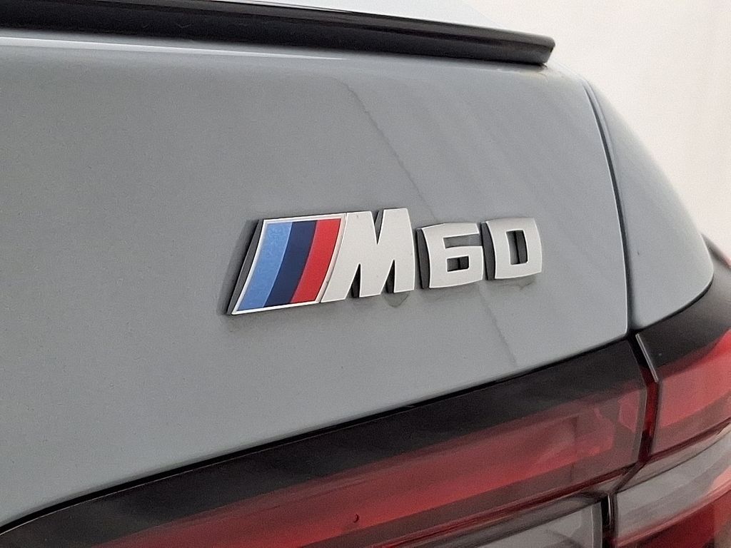 Thumbnail: 2024 BMW i5 - 32