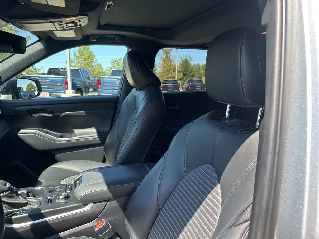 Used Car 2021 Toyota Highlander  Xse For Sale Under $40,000 In Austin, Texas