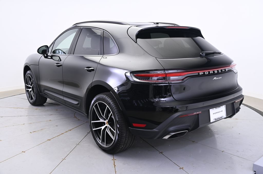 Thumbnail: 2025 Porsche Macan - 3