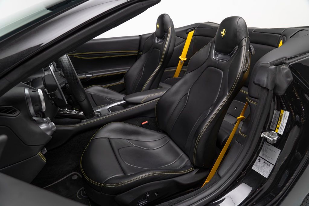 2019 Ferrari Portofino - Thumbnail 3