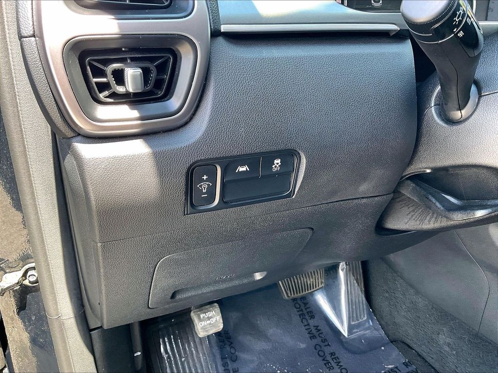 2023 Kia Sorento — photo 26