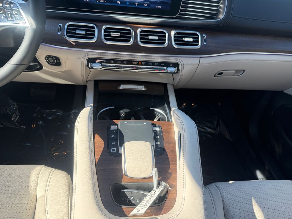 new 2026 Mercedes-Benz GLE car
