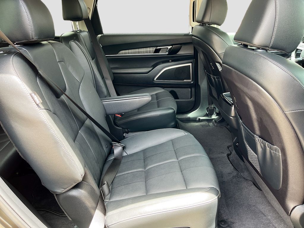 Used 2024 Green Kia EX image 31