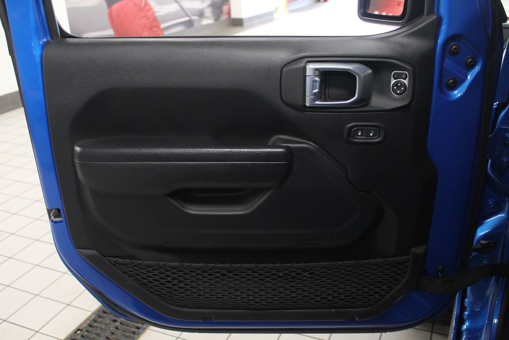 Thumbnail: 2022 Jeep Wrangler - 12