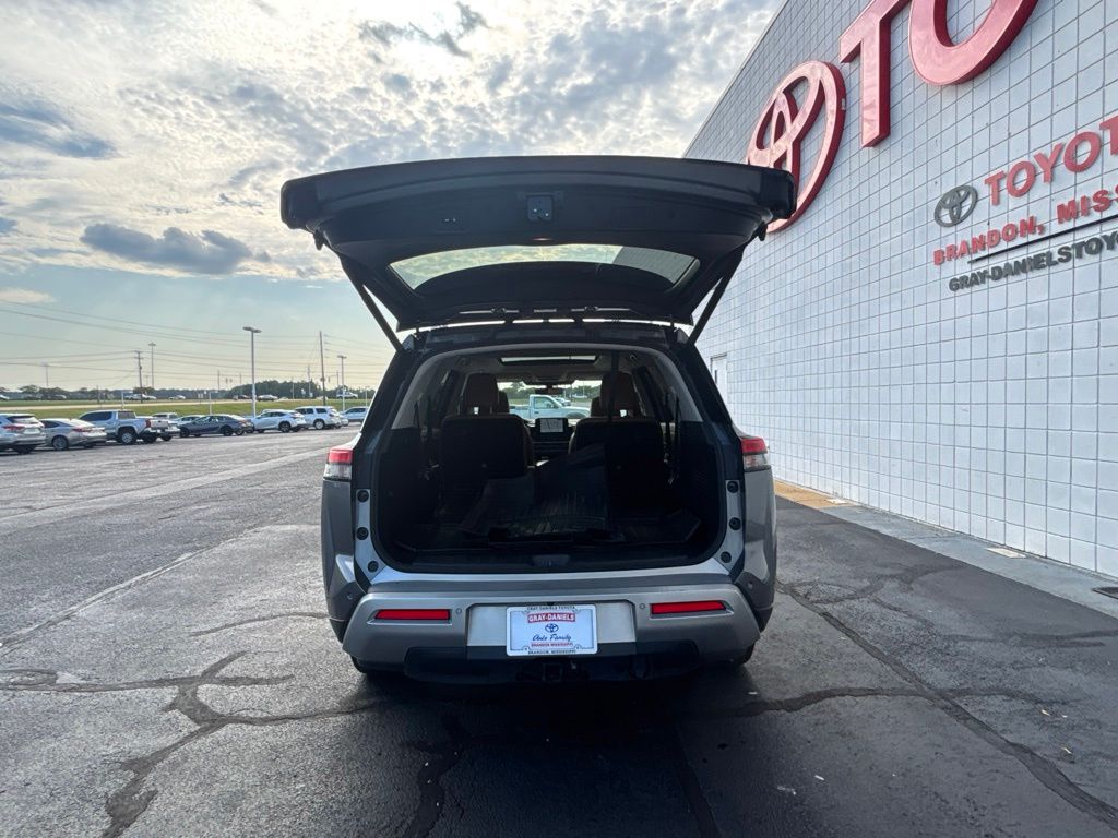 Used 2023 Nissan Pathfinder SUV
