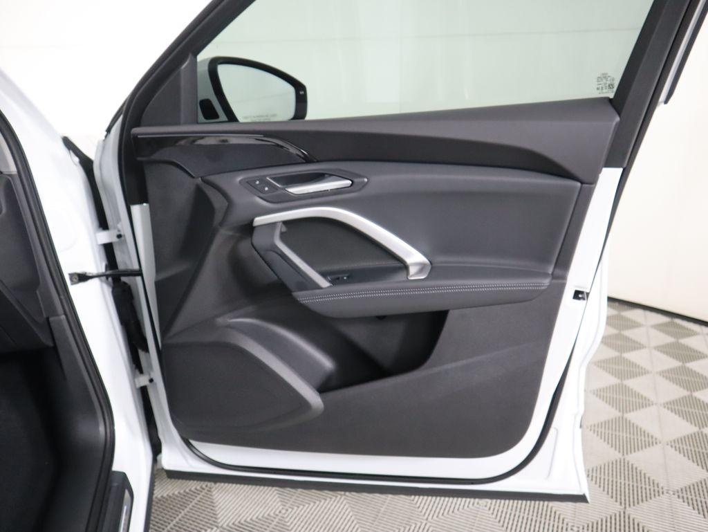 Thumbnail: 2025 Audi Q5 - 27