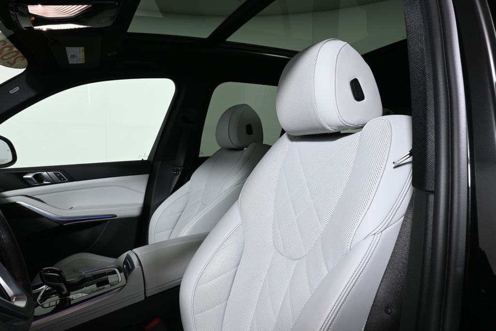 Thumbnail: 2023 BMW X5 - 16