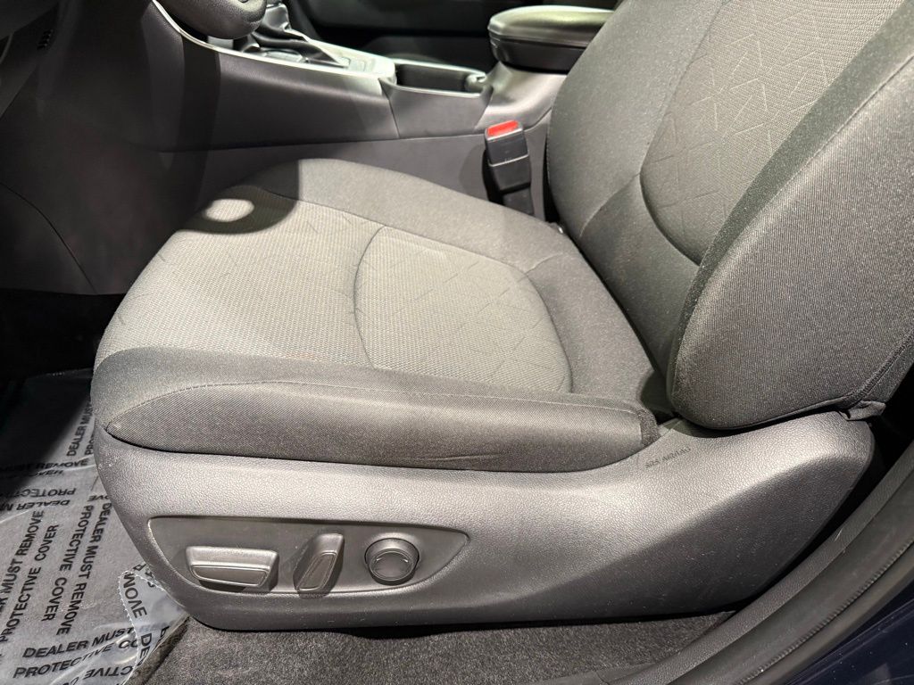 2024 Toyota RAV4 XLE 14