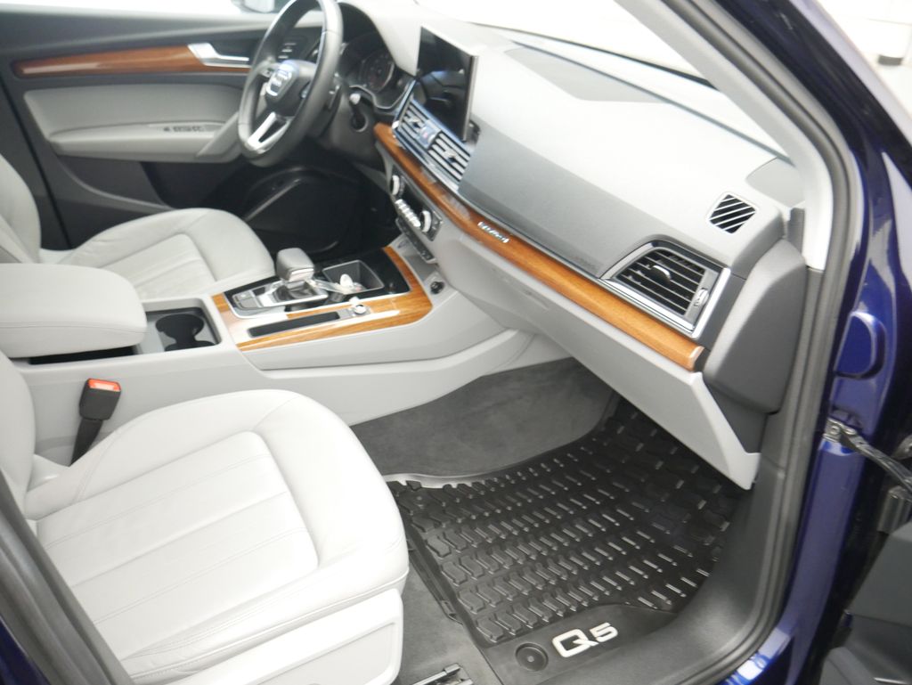 Thumbnail: 2023 Audi Q5 - 27