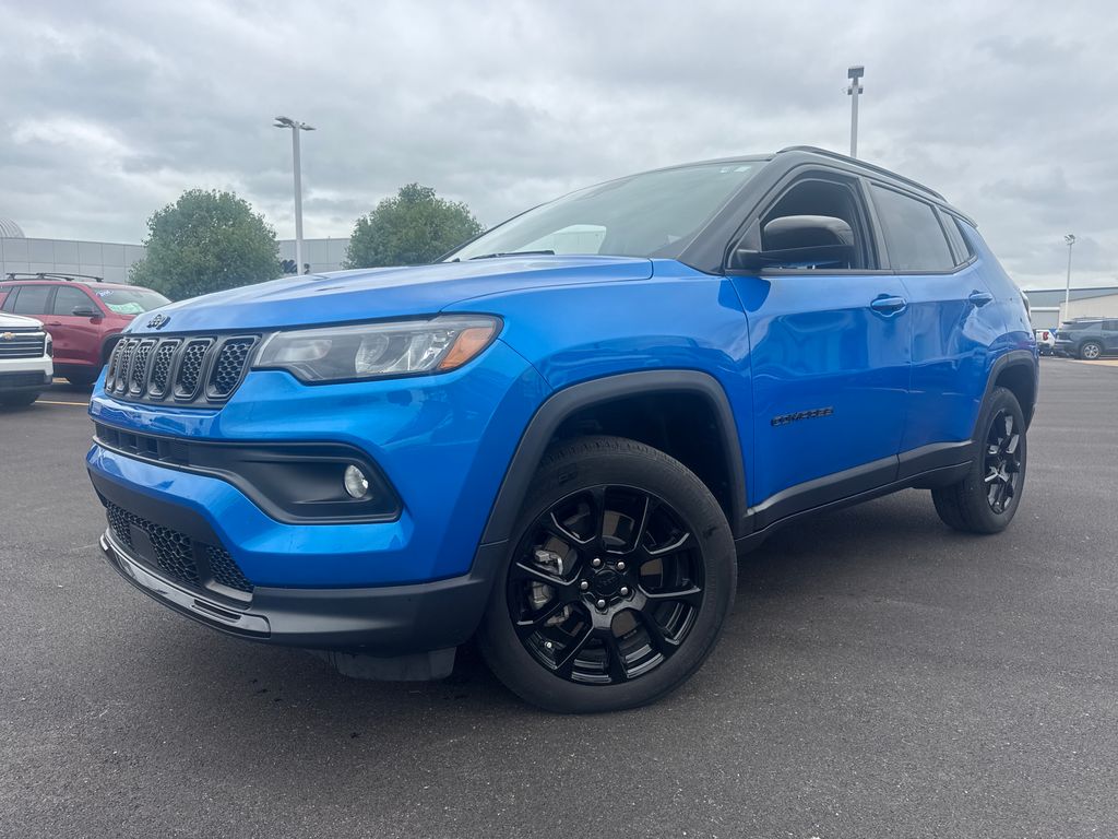 Hydro Blue Pearlcoat 2024 Jeep Compass Latitude 4WD SUV / Crossover Four-Wheel Drive 8-Speed Automatic