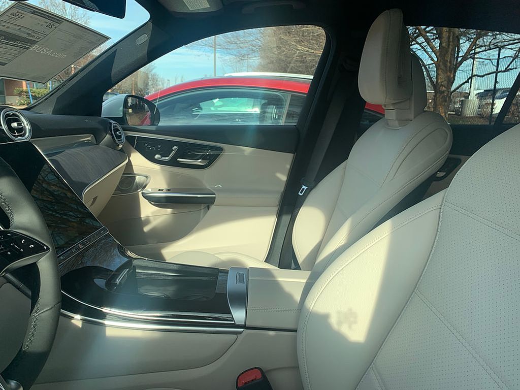 Thumbnail: 2026 Mercedes-Benz GLC - 4