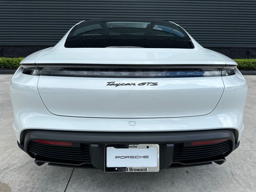 Thumbnail: 2024 Porsche Taycan - 12