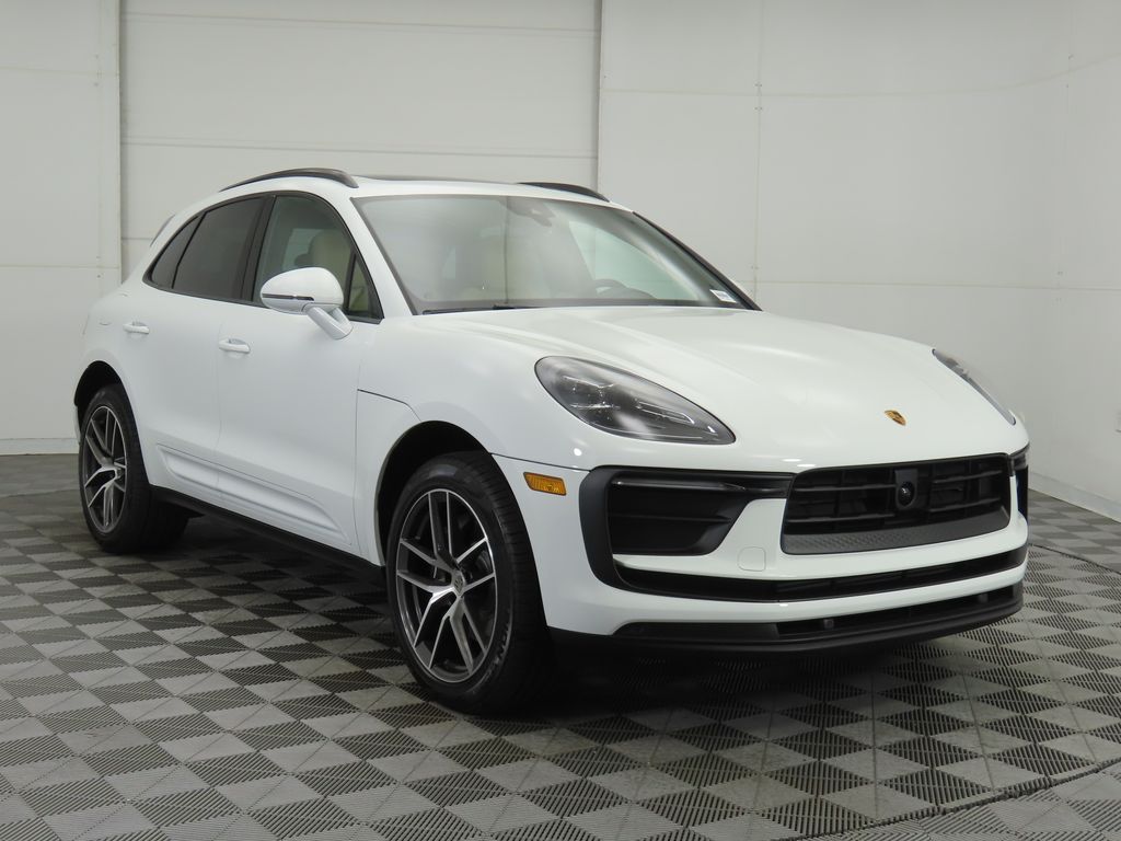 Thumbnail: 2025 Porsche Macan - 9