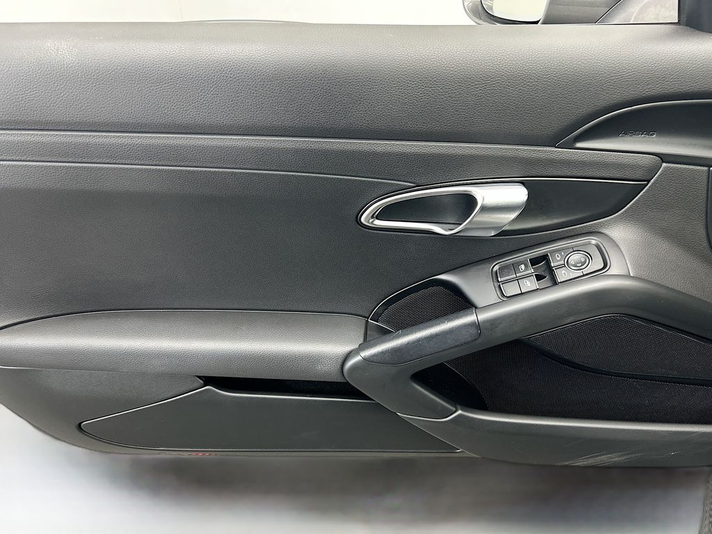 Thumbnail: 2015 Porsche Boxster - 19