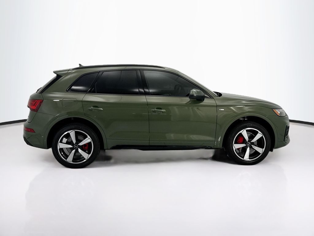 Thumbnail: 2024 Audi Q5 - 4