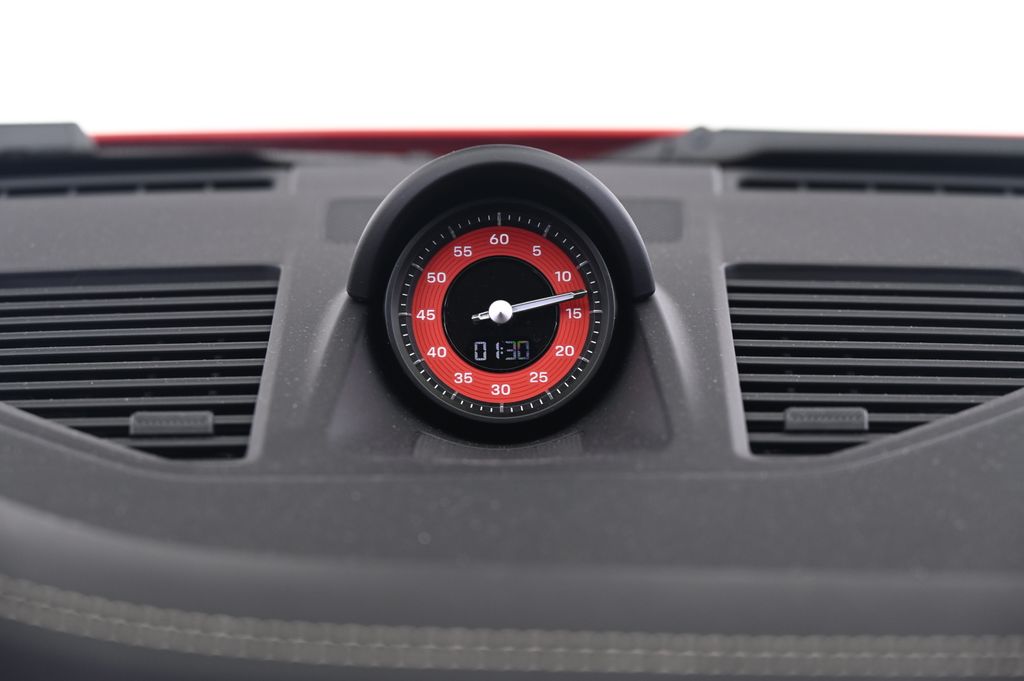 Thumbnail: 2024 Porsche 911 - 28