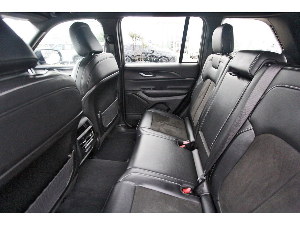2025 Jeep Grand Cherokee Altitude - 8