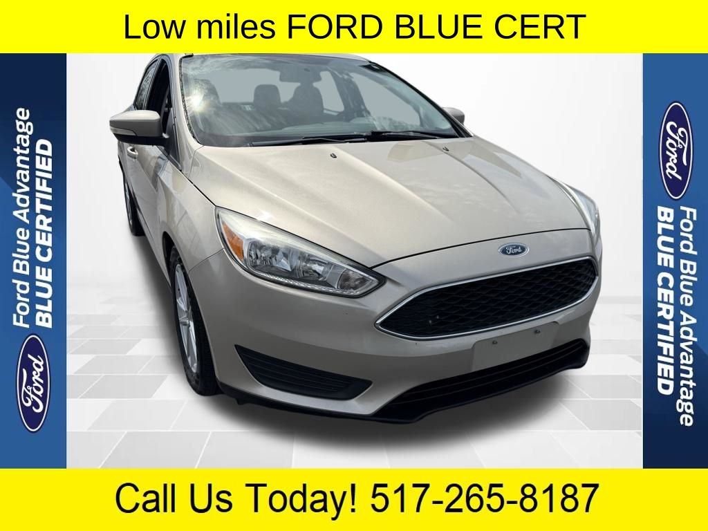 White Gold Metallic 2017 Ford Focus SE Sedan Front-Wheel Drive 6-Speed Automatic