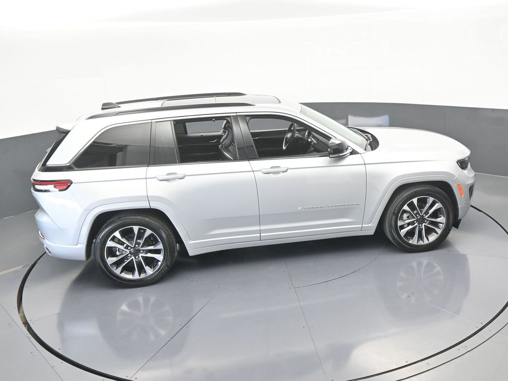 Used 2024 Silver Zynith Jeep Overland image 60