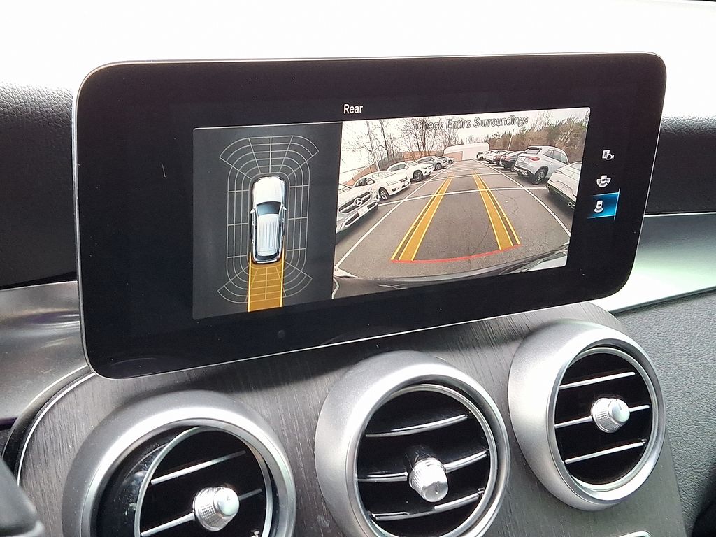 Thumbnail: 2022 Mercedes-Benz GLC - 18