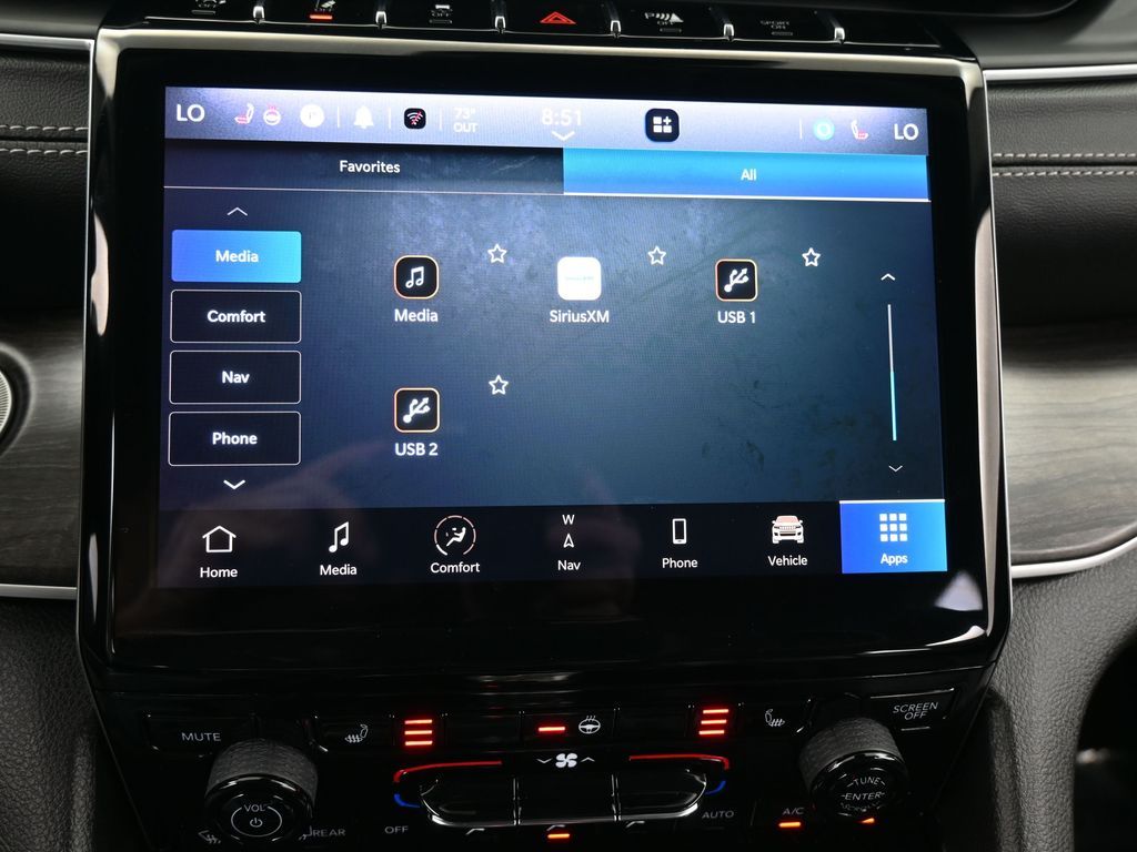 Used 2023 Diamond Black Crystal Pearlcoat Jeep Limited image 23