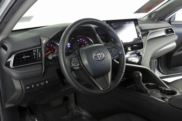 2022 Toyota Camry XSE V6 28