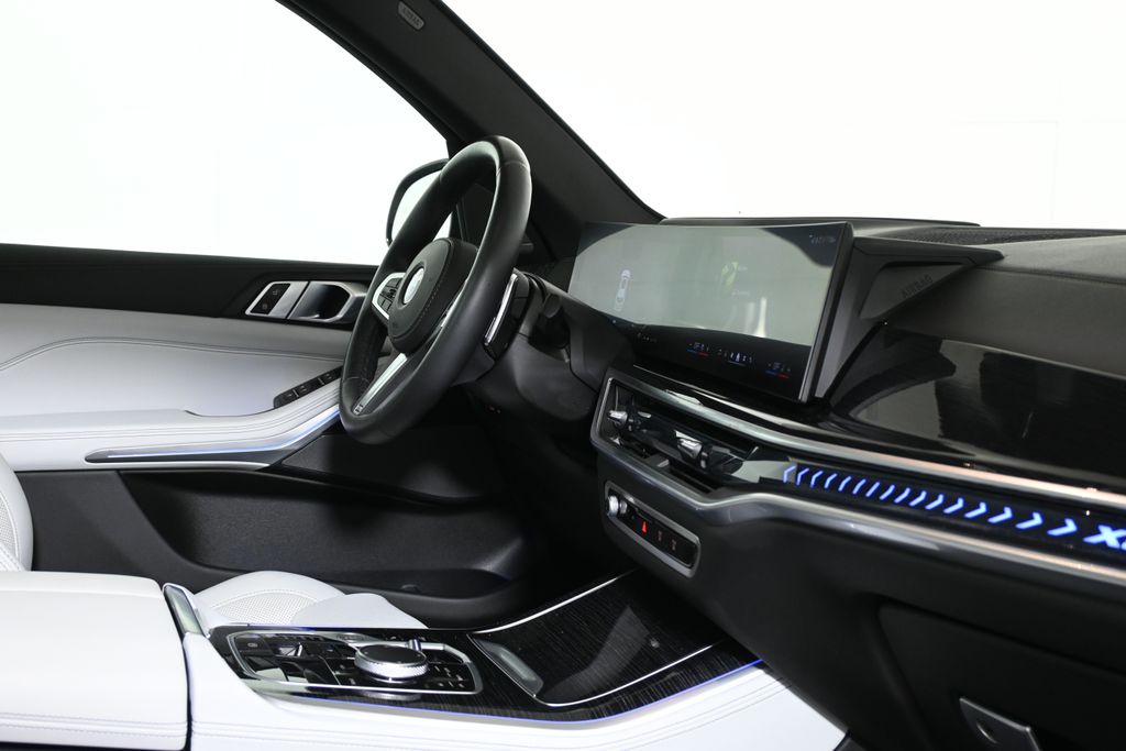 Thumbnail: 2024 BMW X5 - 32