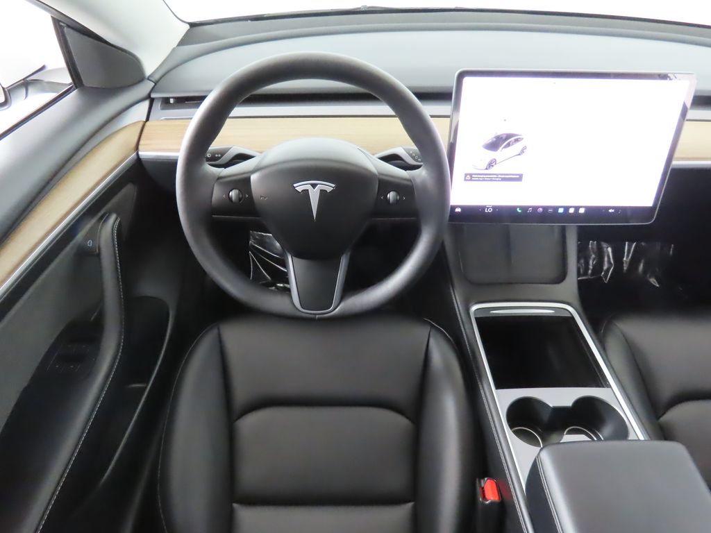 Thumbnail: 2023 Tesla Model 3 - 11