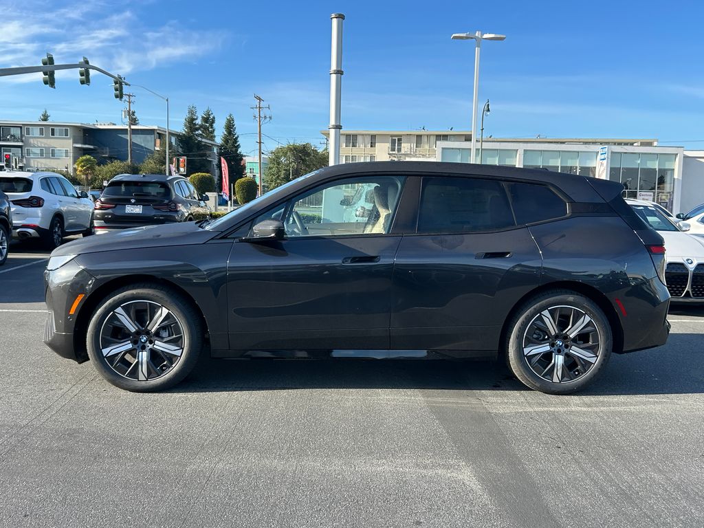 Thumbnail: 2026 BMW iX - 2