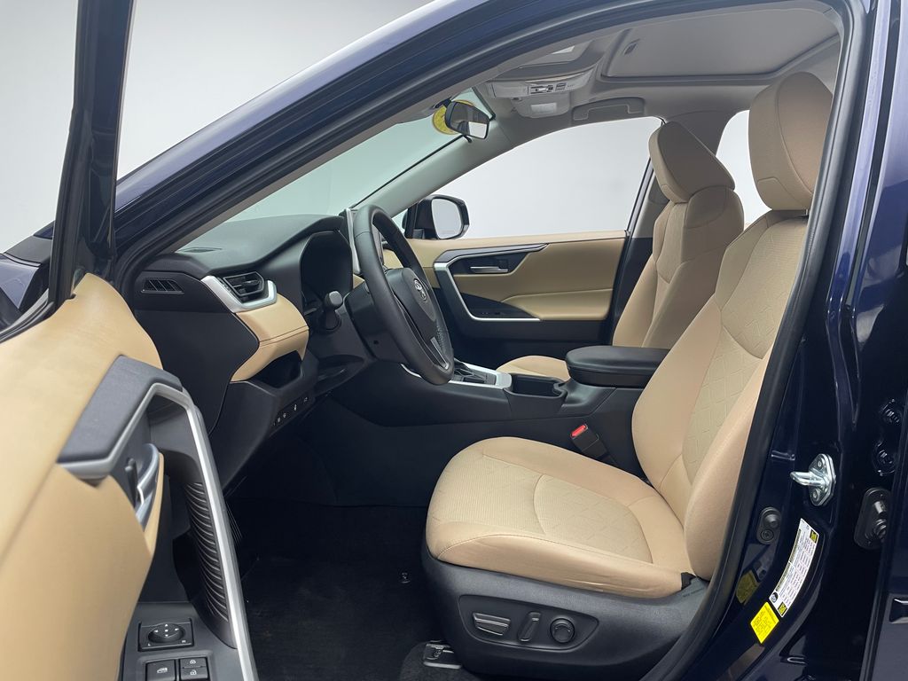 Thumbnail: 2024 Toyota RAV4 - 12