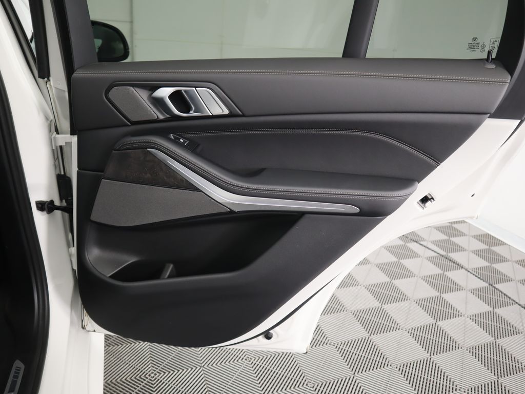 Thumbnail: 2025 BMW X5 - 28