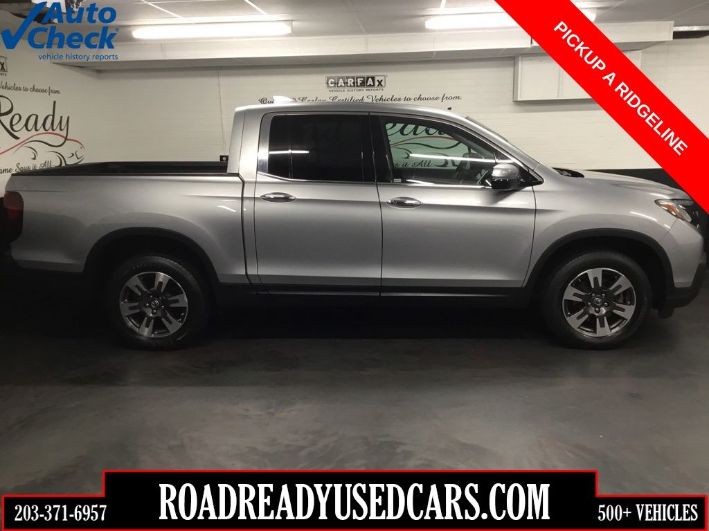 Gray (Modern Steel Metallic) 2018 Honda Ridgeline Pickup Truck All-Wheel Drive 6-Speed Automatic