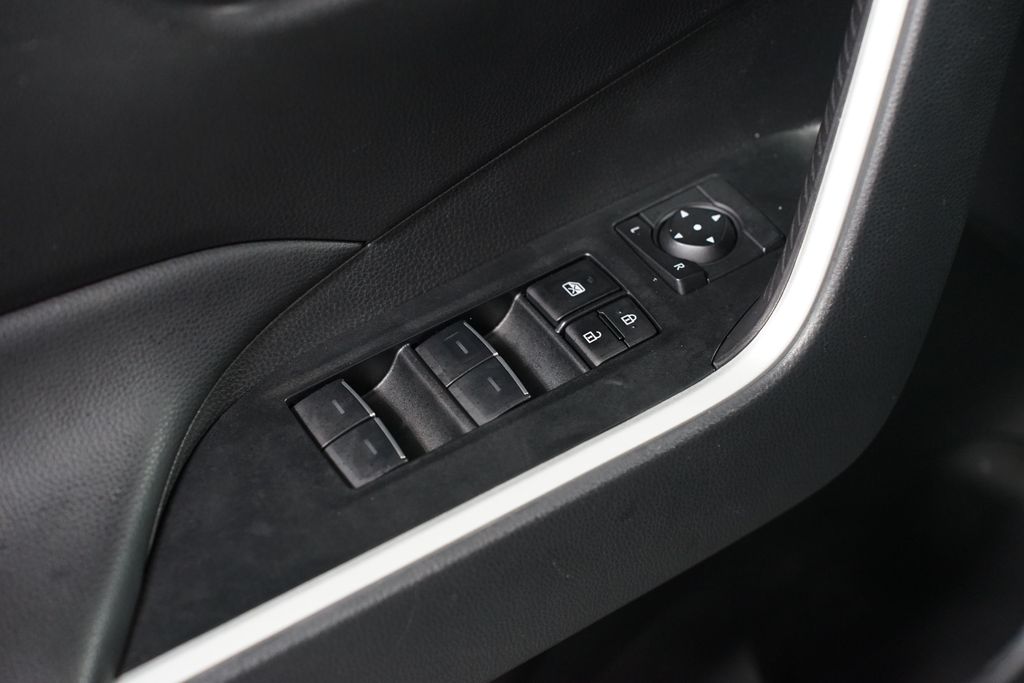 Thumbnail: 2024 Toyota RAV4 - 31