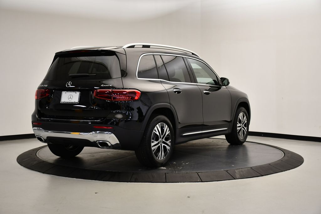 Thumbnail: 2026 Mercedes-Benz GLB - 5