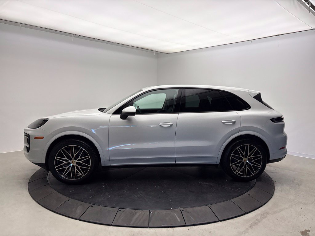 Thumbnail: 2024 Porsche Cayenne - 2