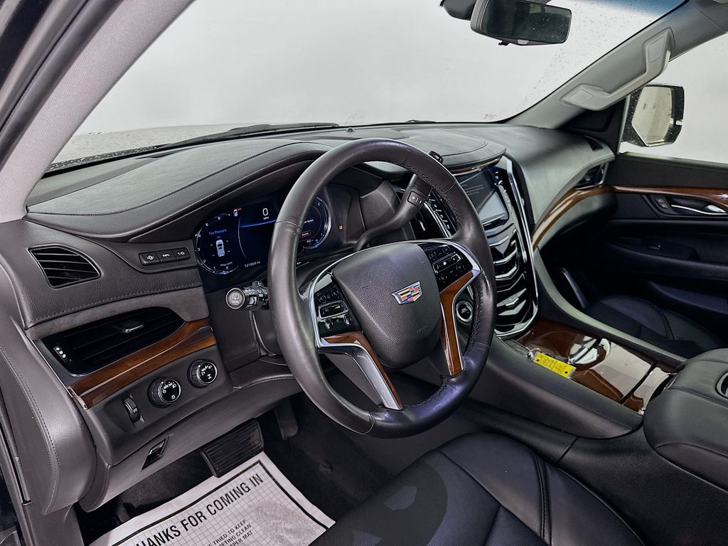 2018 Cadillac Escalade Premium Luxury 9