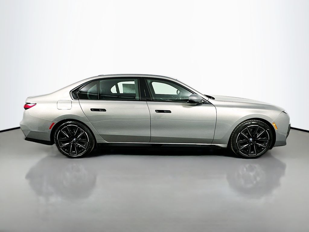 Thumbnail: 2026 BMW 7 Series - 4