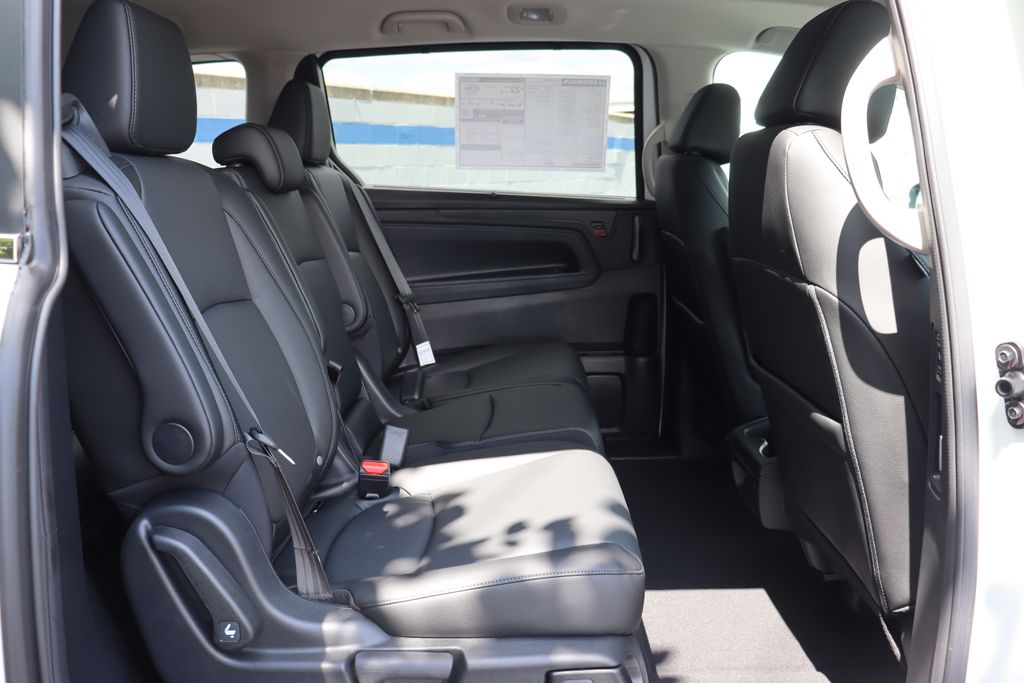 Thumbnail: 2025 Honda Odyssey - 14