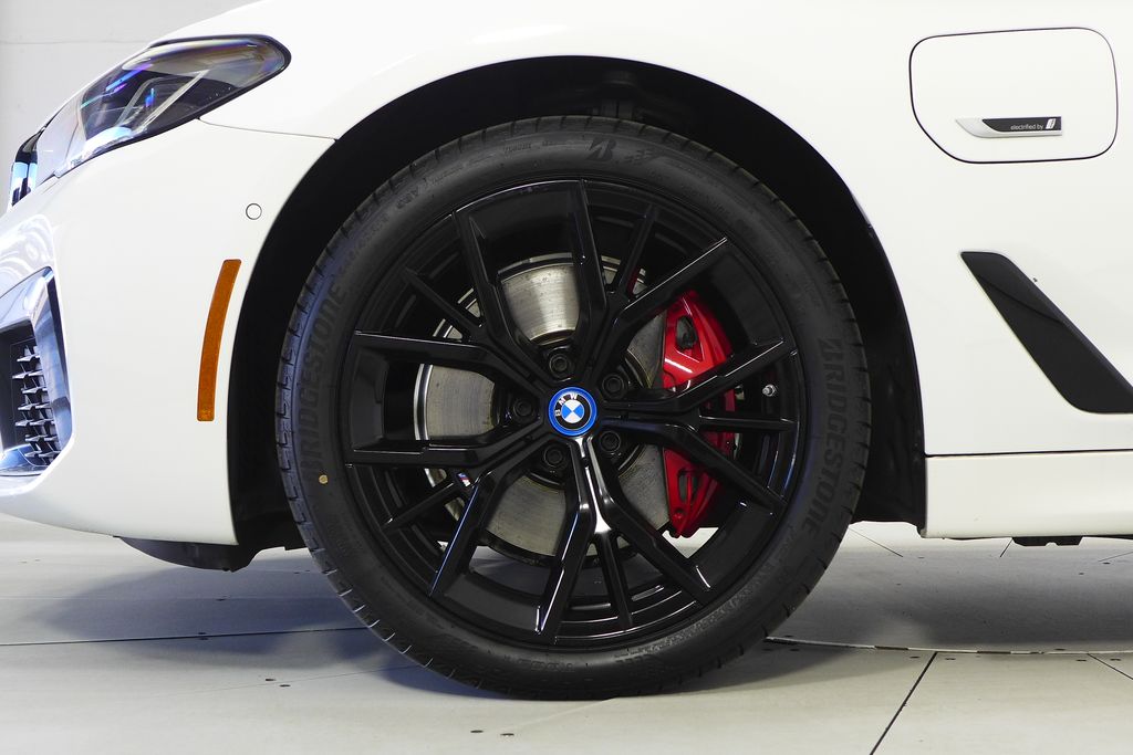 Thumbnail: 2023 BMW 5 Series - 5