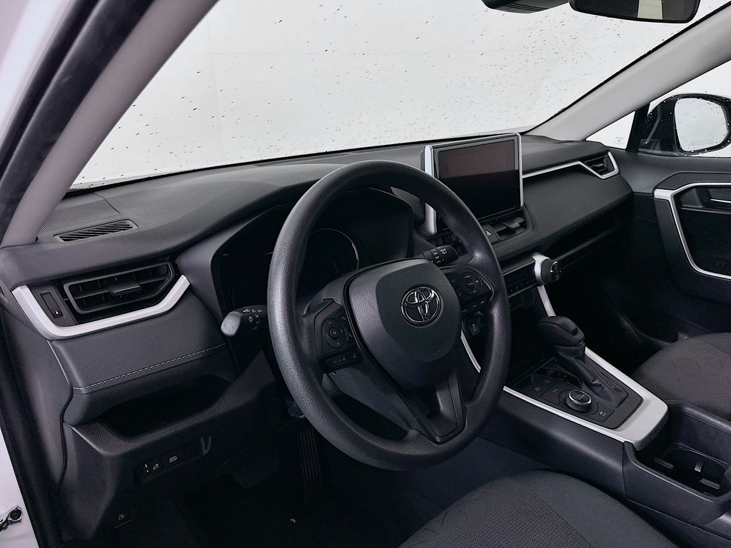 Thumbnail: 2024 Toyota RAV4 - 9