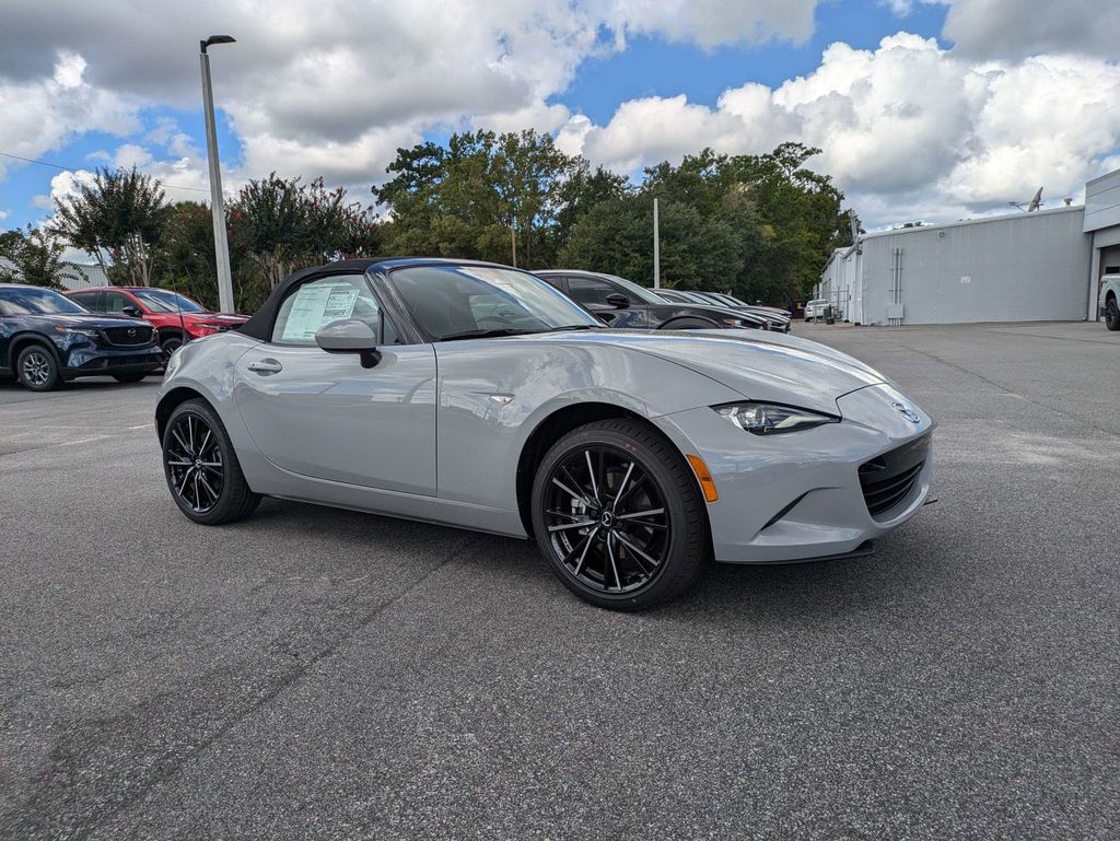 2026 Mazda MX-5 Miata Grand Touring