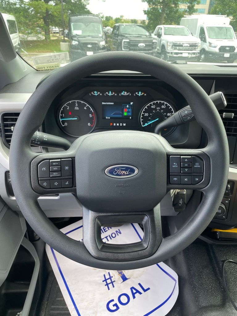 2026 Ford F-350 Chassis XL
