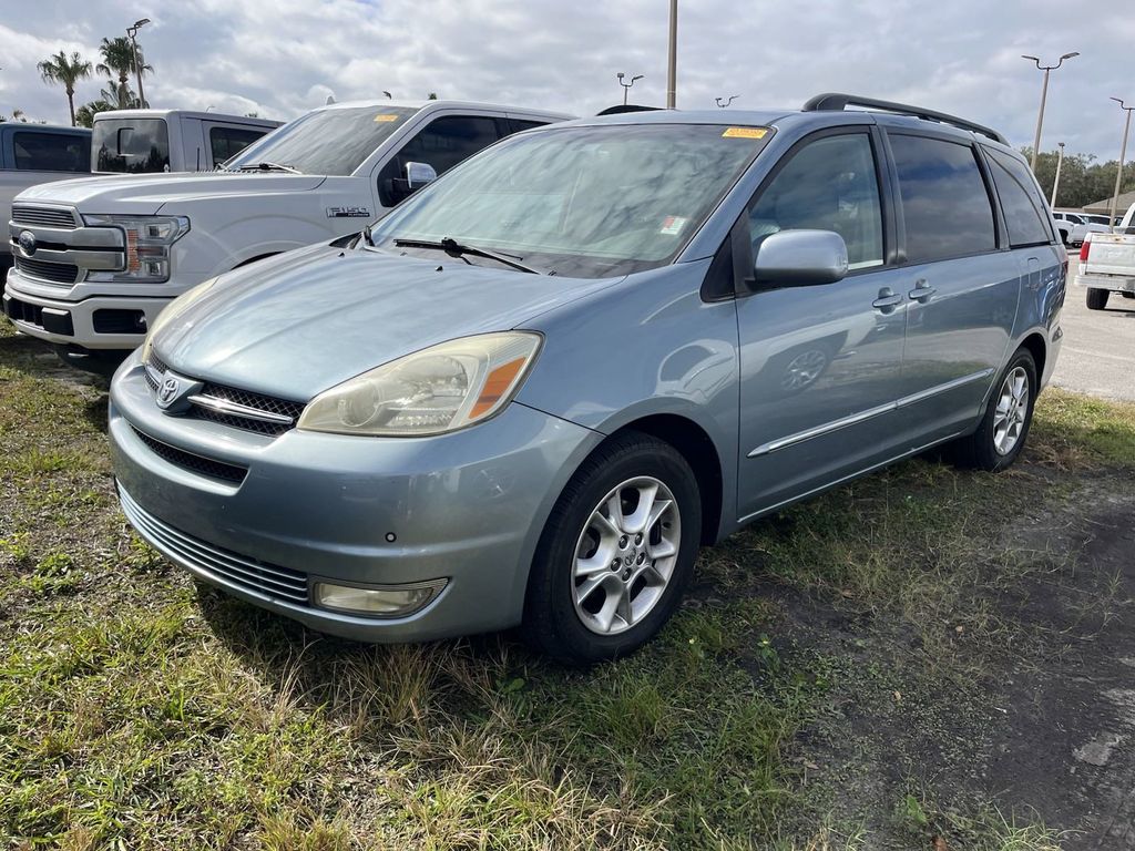 2005 Toyota Sienna XLE Limited 5