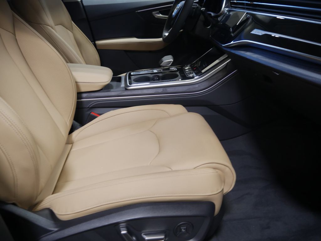 Thumbnail: 2026 Audi Q7 - 19