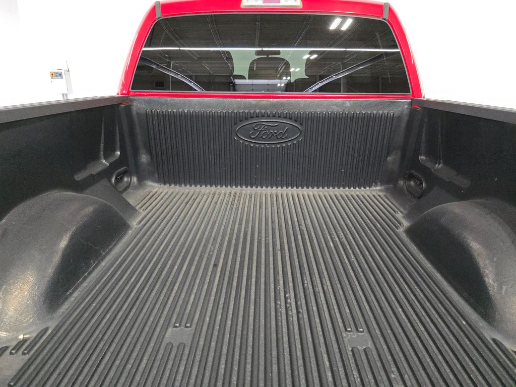 2011 Ford F-150 XLT photo 18