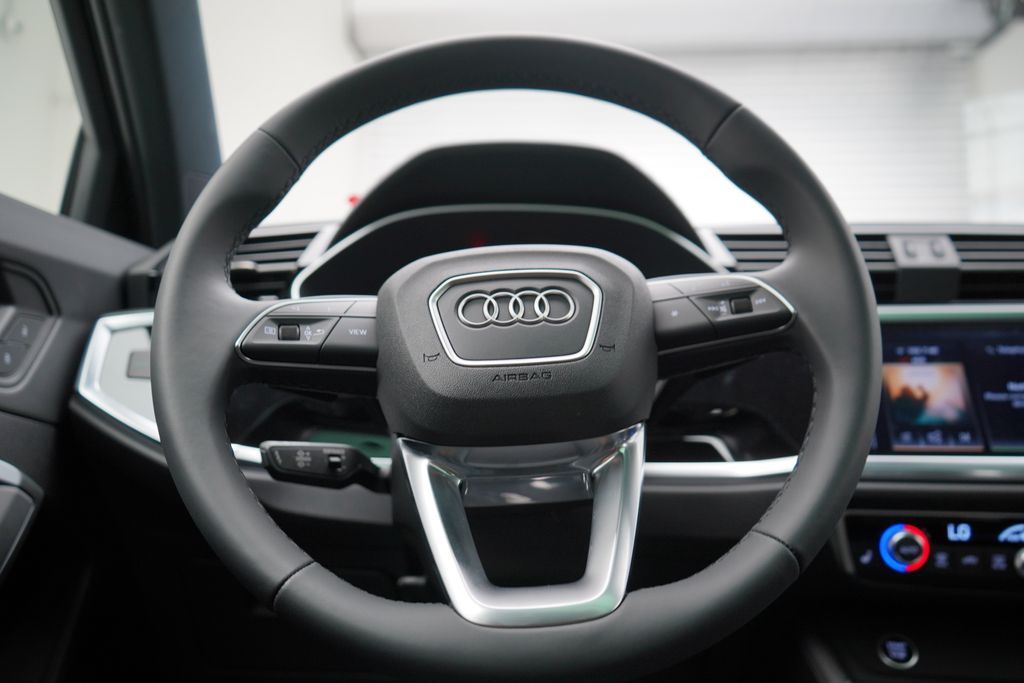 2025 Audi Q3  13